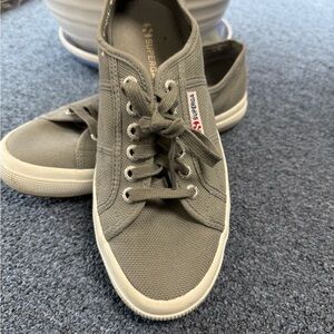 Superga Grey 2750 Cory Classic Unisex  Canvas Sneakers Size 8-9